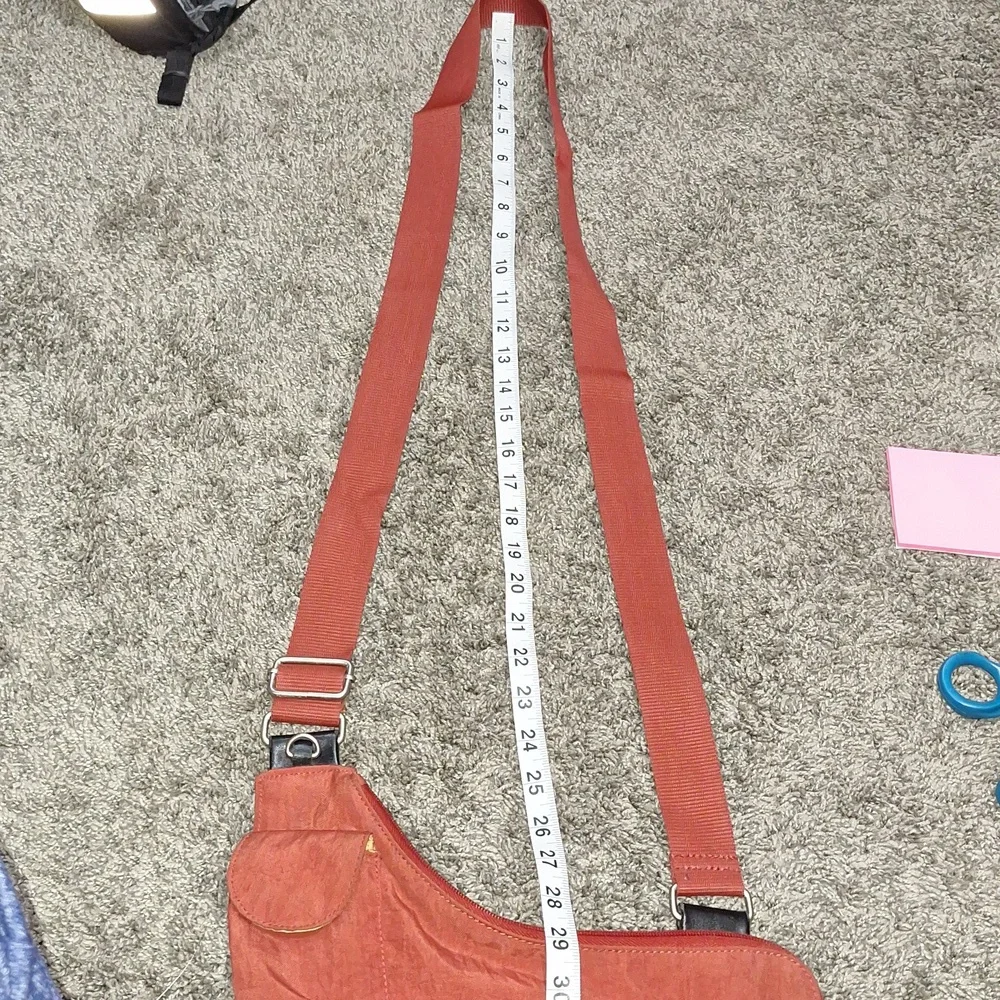 Baggallini medium crossbody zip canvas bag - brick red - Picture 12 of 12